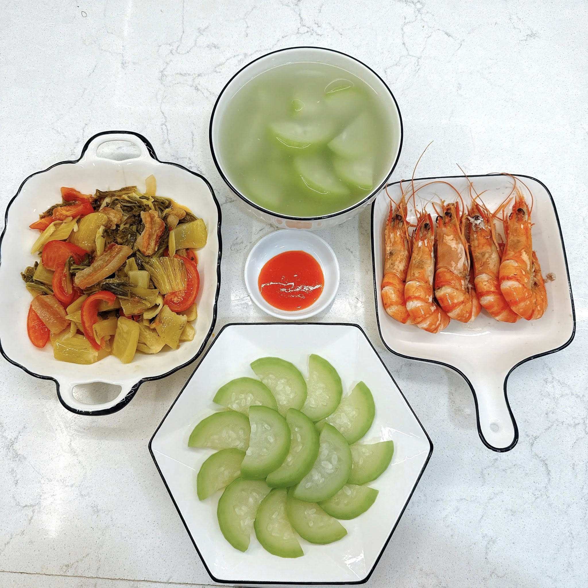 Tóp mỡ xào dưa - Tôm hấp - Bầu luộc