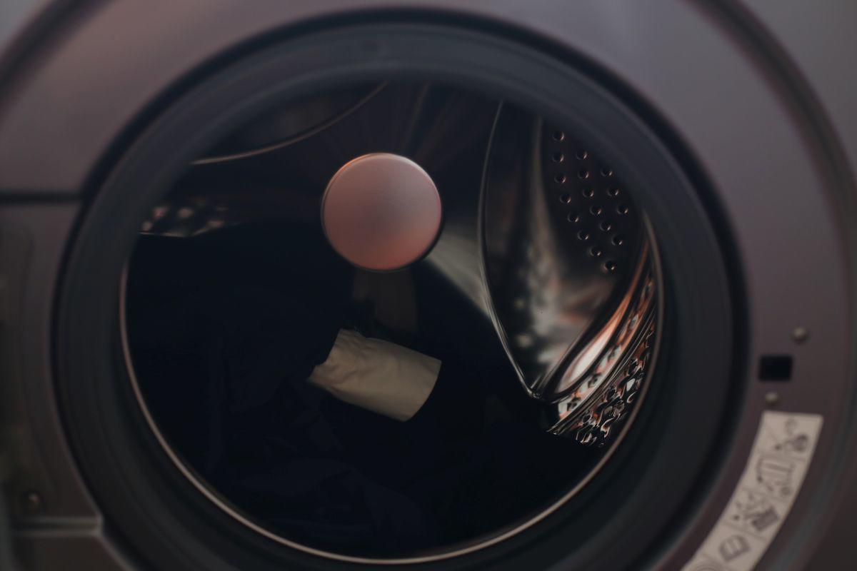 Lồng giặt rộng 525mm.