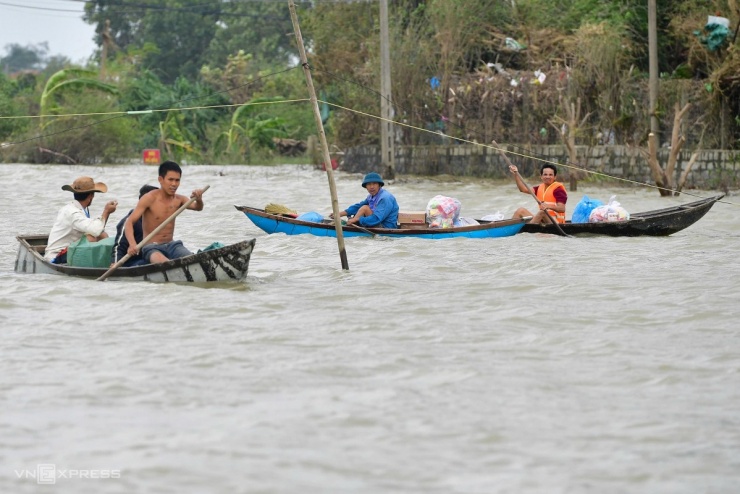 Thôn ở Đăk Lăk bị cô lập một tuần trong lũ - 3