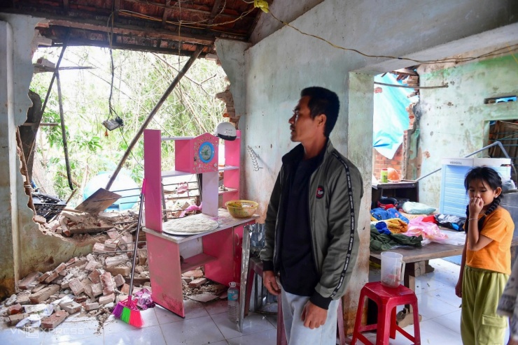 Thôn ở Đăk Lăk bị cô lập một tuần trong lũ - 11