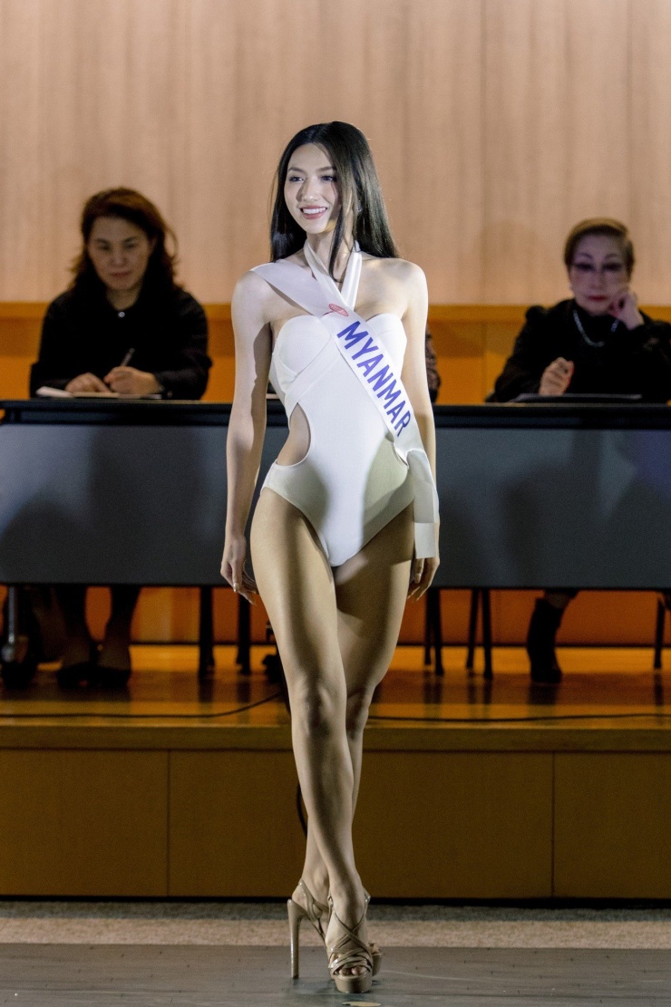 Đại diện Myanmar được dự đoán đi sâu trong chung kết. Nan Inzali 23 tuổi, là người mẫu, từng giành danh hiệu Á hậu 1 Miss Universe Myanmar 2025.