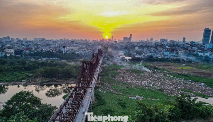 Dự án chia thành ba vùng đô thị theo ba đoạn dọc sông Hồng.