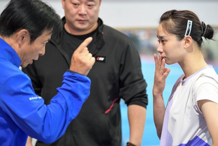 Để các tuyển thủ có sự chuẩn bị tốt
nhất, bên cạnh các HLV dày dạn kinh nghiệm, đội tuyển Wushu Việt
Nam còn có sự đồng hành của chuyên gia hàng đầu người Trung
Quốc.