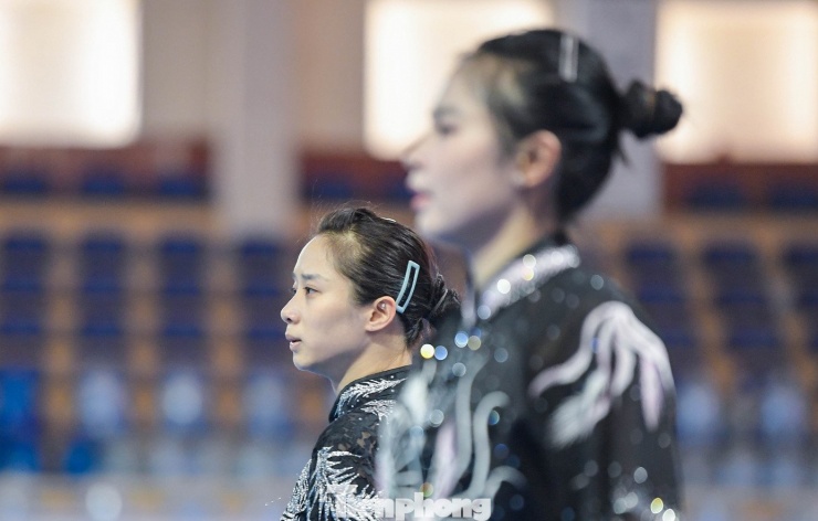 Bên cạnh đó, các vận động viên cũng
phải thể hiện được thần thái, khí chất và sự tự tin.