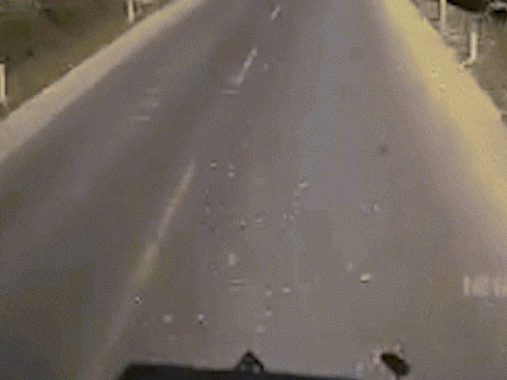 Ô tô 7 chỗ húc thẳng vào xe tải trên quốc lộ 1A, 4 người tử vong tại chỗ