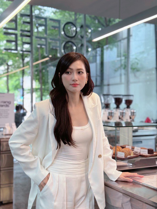 Diễn viên vừa giành giải Nữ chính xuất sắc nhất tại Liên hoan phim Việt Nam, là ai? - 4