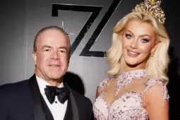 Thời trang - Ông chủ Hoa hậu Hoàn vũ bị chỉ trích