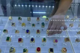 Loạt tiệm vàng ở TPHCM bị 'sờ gáy'