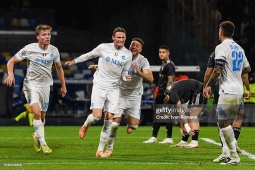 Video bóng đá Napoli - Qarabag: Hojlund hỏng phạt đền, McTominay rực...