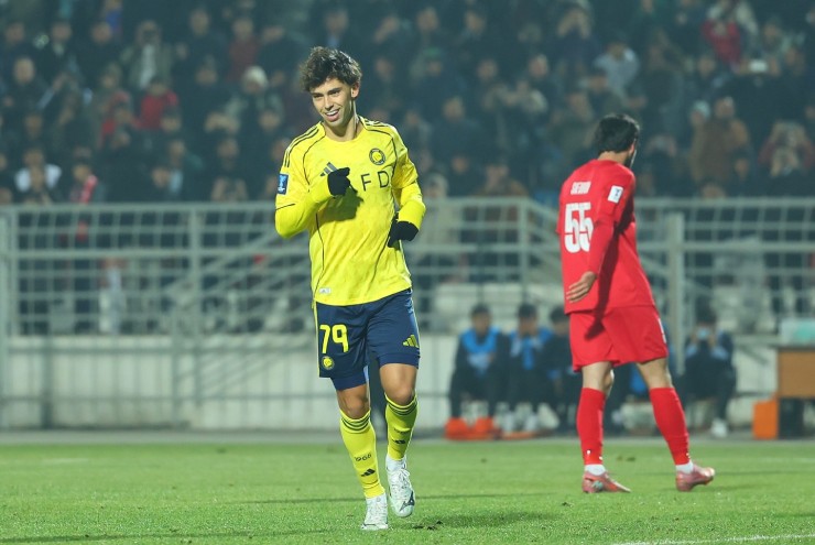 Al Nassr áp đảo