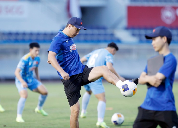 Tiền đạo U22 Việt Nam điểm mặt đối thủ đáng gờm nhất ở SEA Games 33 - 7