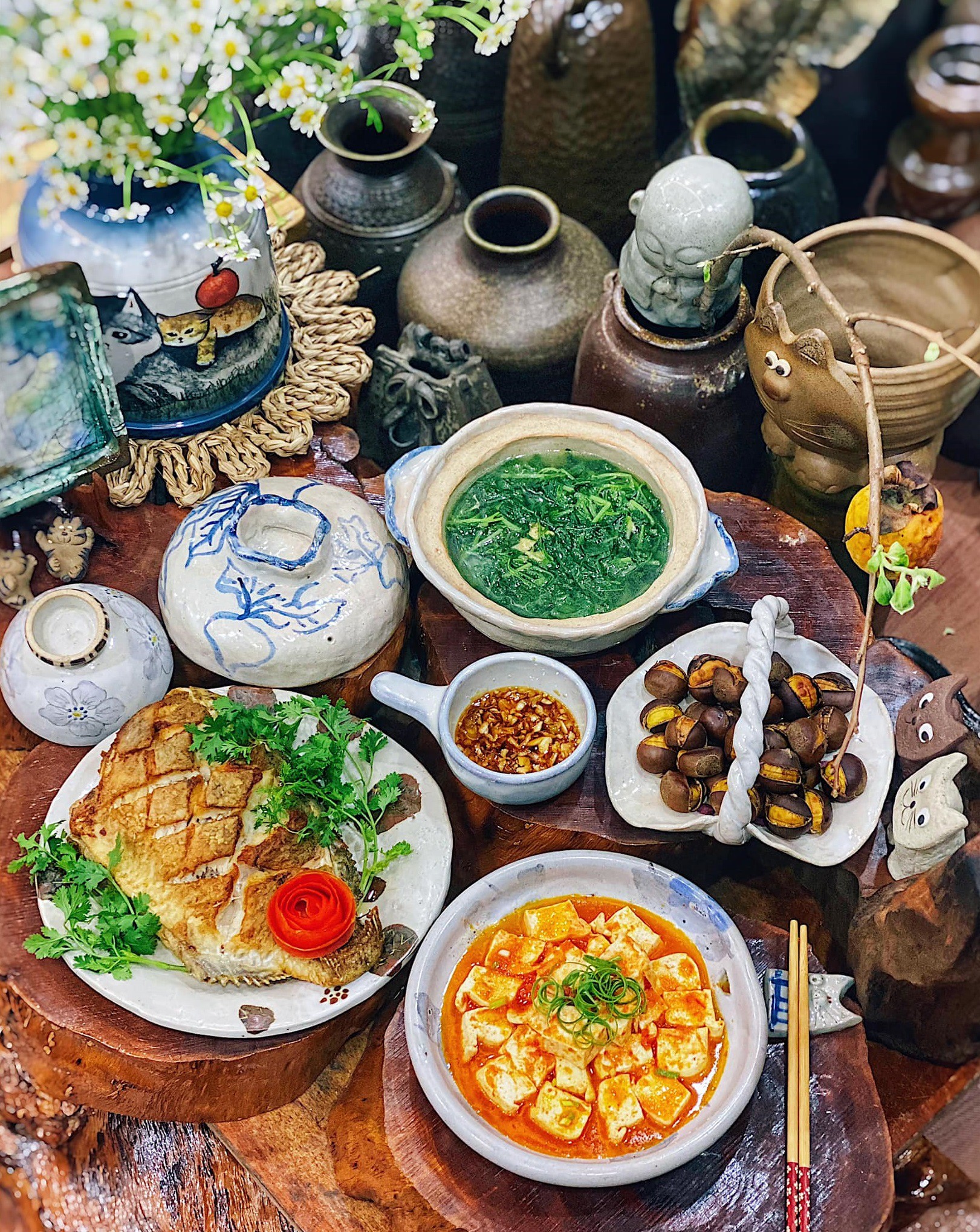 Cá rán - Đậu hũ sốt - Canh cải cúc - Hạt dẻ