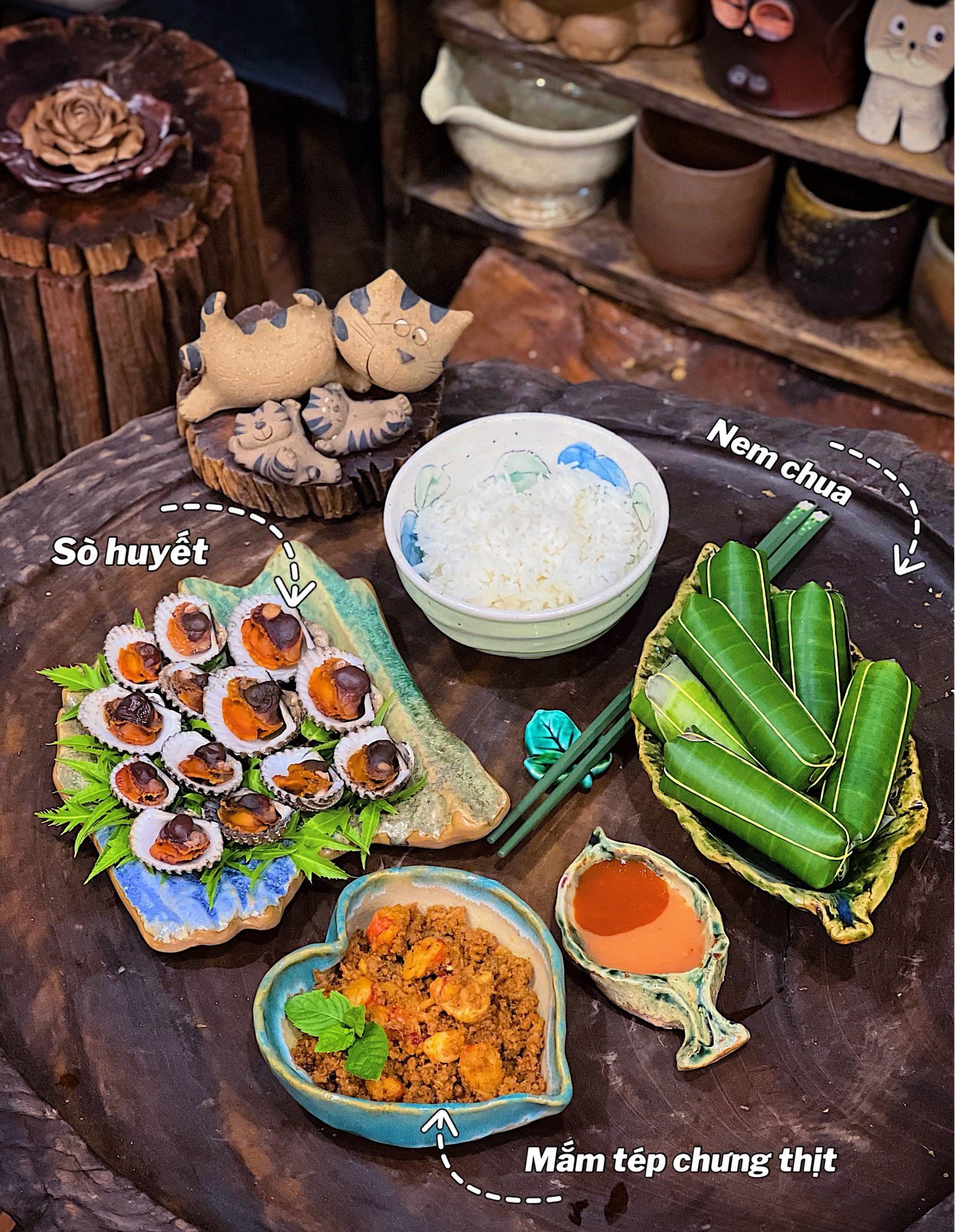 Mắm tép chưng thịt - Sò huyết nướng - Nem chua 