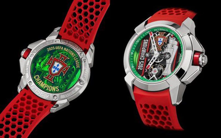 2 mặt của chiếc đồng hồ Jacob &amp; Co dành riêng cho các tuyển thủ Bồ Đào Nha