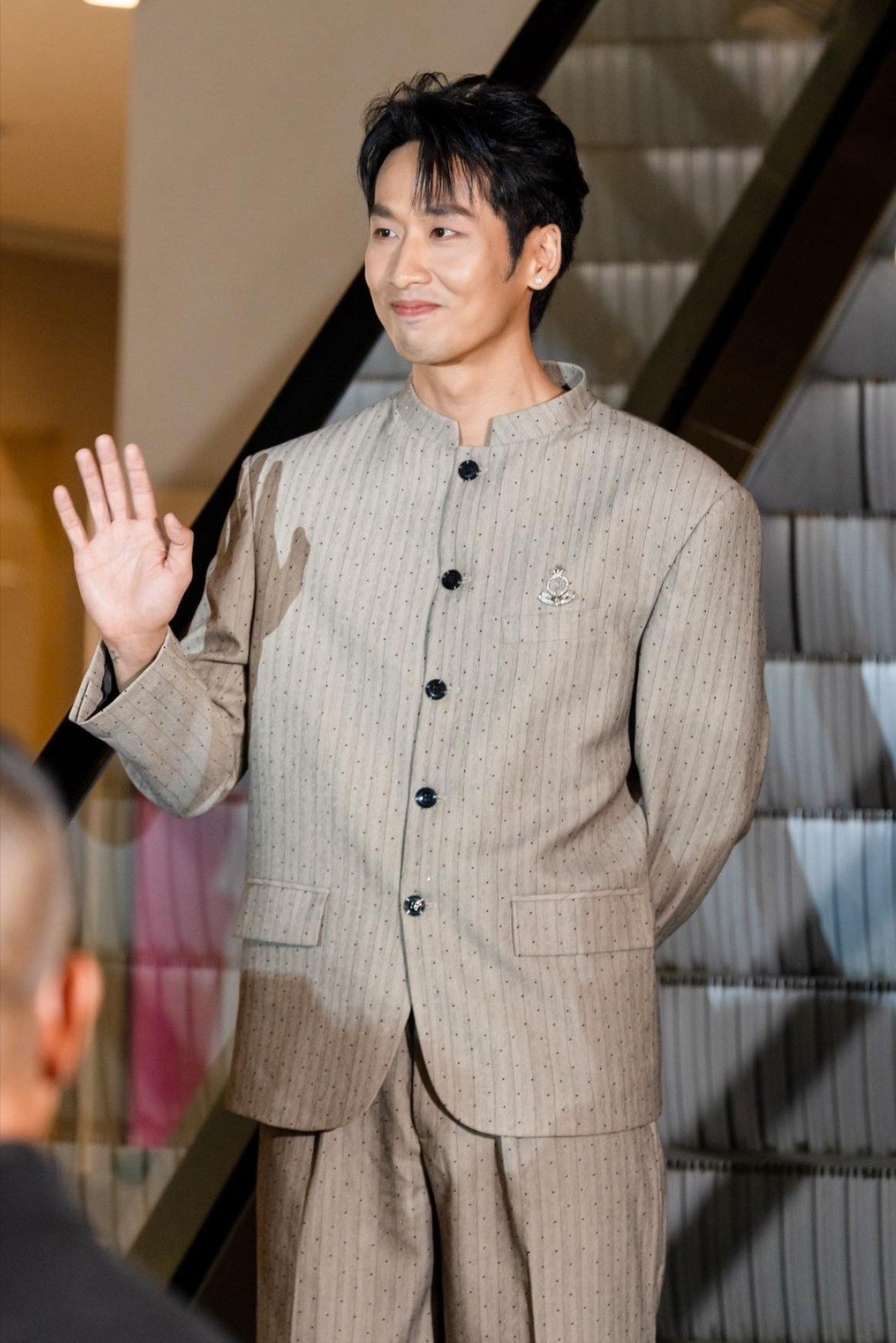 Tuấn Trần thắng Nam diễn viên xuất sắc nhờ vai trong "Mang mẹ đi bỏ", trong khi Nữ diễn viên xuất sắc thuộc về Phương Anh Đào với vai Mai trong bộ phim cùng tên.