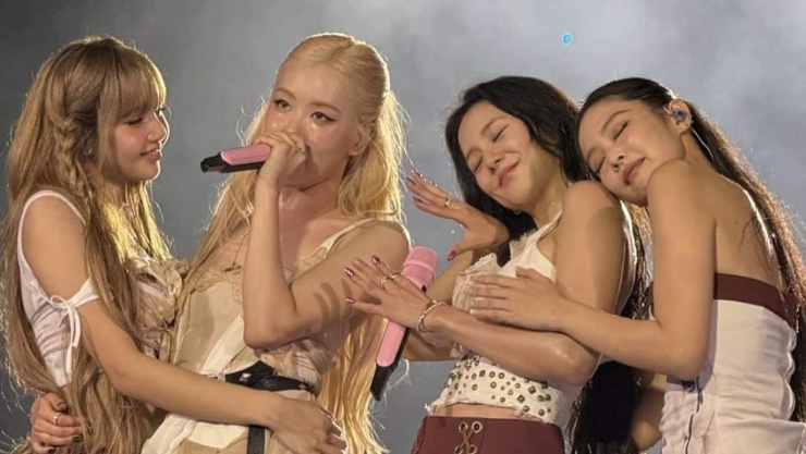 BlackPink đang thực hiện chuyến lưu diễn Deadline.