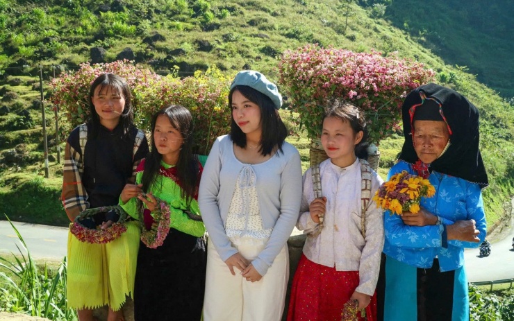 Gen Z rủ nhau lên núi săn mây, ngắm hoa tam giác mạch - 7