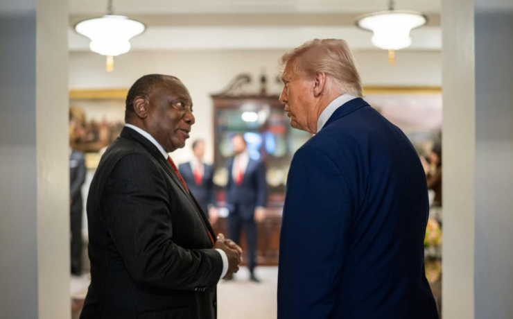 Tổng thống Nam Phi Cyril Ramaphosa (trái) và Tổng thống Mỹ Donald Trump. Ảnh: The Interpreter