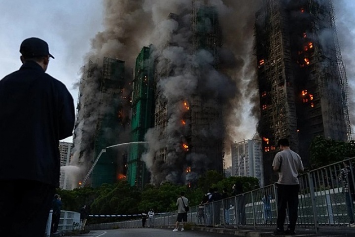 Sống sót trong thảm kịch cháy chung cư Hong Kong nhờ khăn ướt