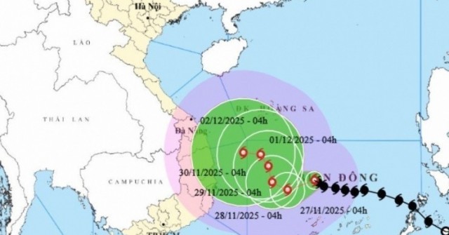 Bão số 15 diễn biến bất ngờ, mạnh lên 4 cấp