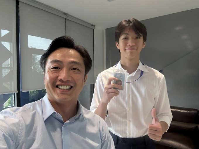 Cường Đôla ghi lại kỷ niệm bên Subeo.