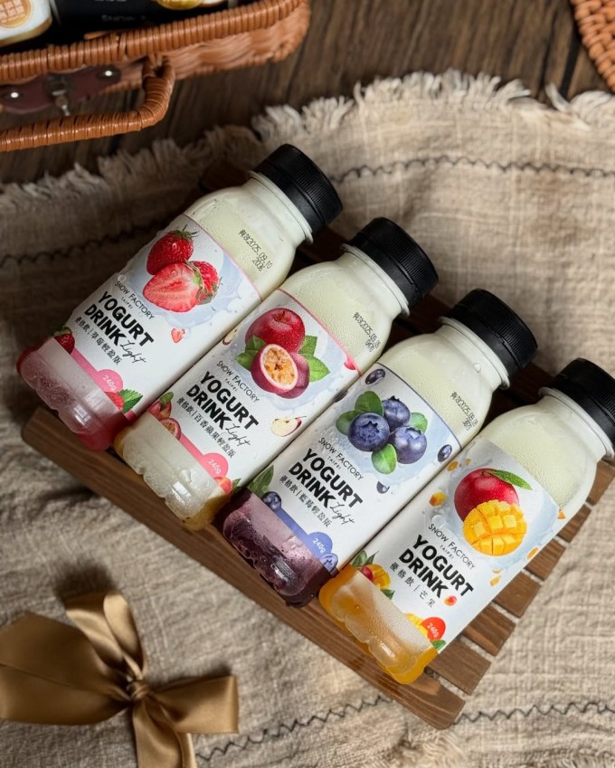 Sữa chua uống đóng chai chứa nhiều đường ẩn, dễ gây tăng cân nếu dùng nhiều.