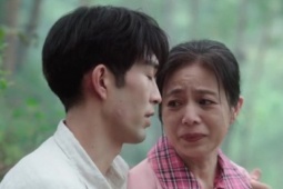 Phim 'chàng trai yêu người phụ nữ bằng tuổi mẹ' hút tỷ view