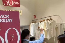 Sự thật Black Friday: Toàn giảm giá kiểu 'trời ơi'