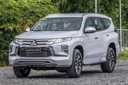 Giá xe Mitsubishi Pajero Sport lăn bánh tháng 11/2025