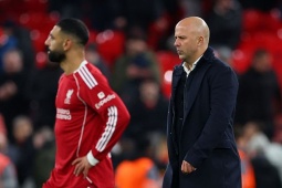 Liverpool thua 3 trận liên tiếp: Thảm họa 72 năm hiện về, HLV Slot chưa lo mất việc