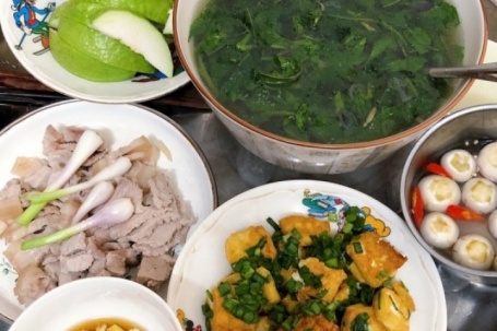 Mâm cơm hai người dưới 100.000 đồng của 9X Buôn Ma Thuột