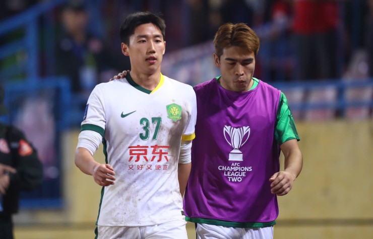 Đội bóng Trung Quốc ngậm ngùi nhìn Công an Hà Nội đoạt vé vào vòng knock-out AFC Champions League Two sớm 1 lượt trận do kém hiệu số đối đầu