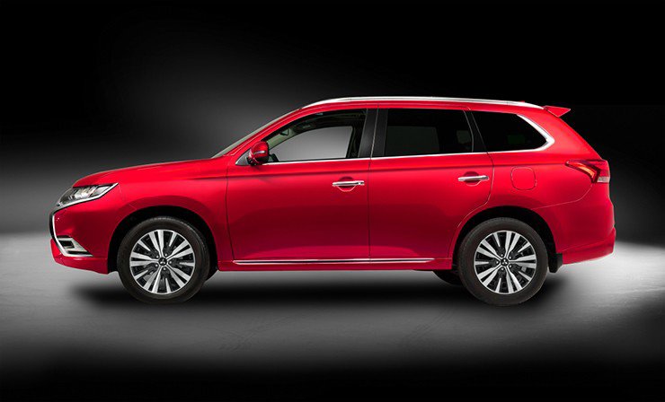 CX-8 đọ nội thất xa xỉ và giá thành với Outlander, dân mê xe khó cưỡng - 11