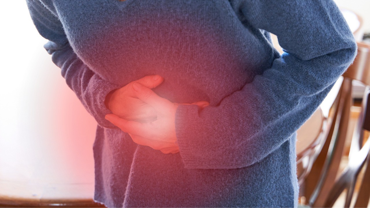 Những dấu hiệu khi đại tiện cần nghĩ ngay đến ung thư đại trực tràng - 1