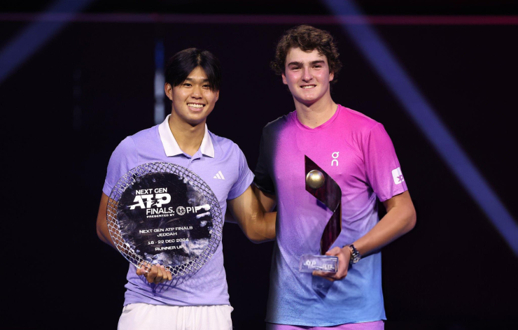 Fonseca (bên phải) rút lui khỏi giải đấu, Tien (bên trái) có cơ hội vô địch