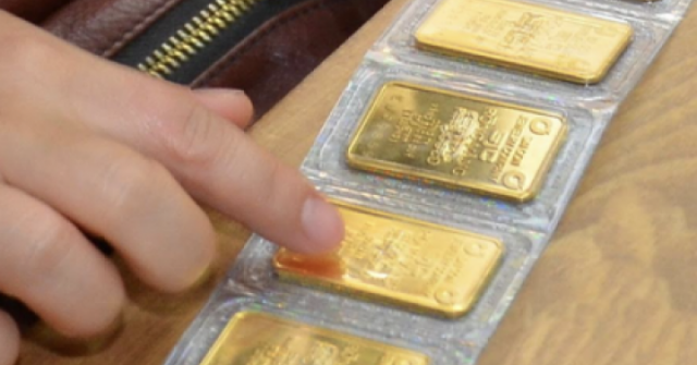 Sáng 27-11, giá vàng miếng SJC vượt xa 153 triệ...