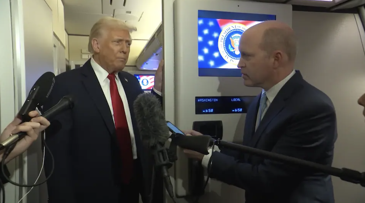 Ông Trump nói sẽ chỉ gặp ông Putin và ông Zelensky "khi thỏa thuận chấm dứt xung đột hoàn tất hoặc đạt giai đoạn cuối”. Ảnh: Washington Post.