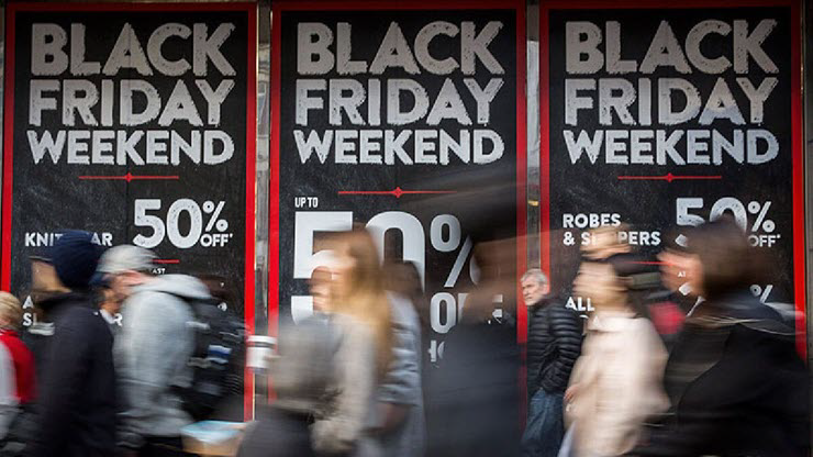 Sức hút mua sắm tăng vọt dịp Black Friday cuối năm.
