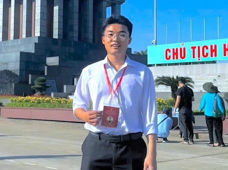 Phúc Sơn hiện là giáo viên tại Tây Ninh. Ảnh: NVCC