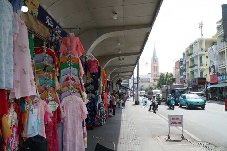 'Đệ nhất chợ' trăm tuổi ở TPHCM là Di tích kiến trúc cấp thành phố - 8