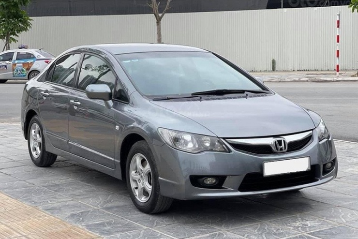 Một mẫu xe Honda Civic sản xuất trước năm 2010. Ảnh minh họa