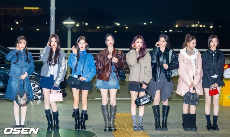 Nhóm nhạc Hearts2Hearts có mặt tại Hong Kong dự MAMA hôm 25/11.