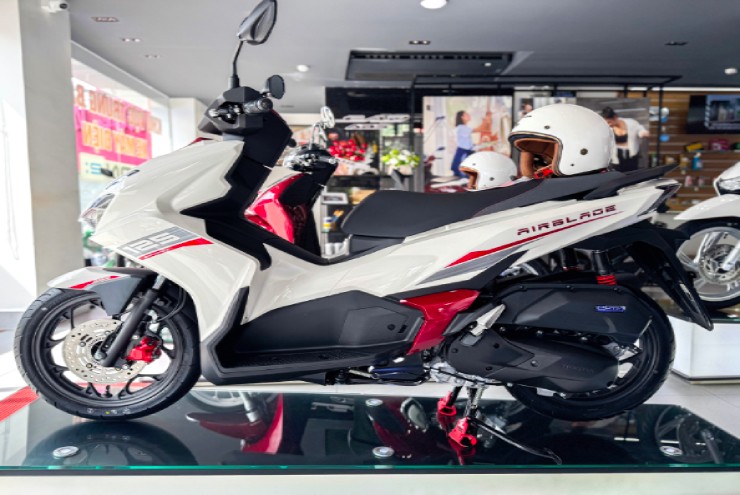 Giá xe ga Honda Air Blade cuối tháng 11/2025, giảm tới 4,5 triệu đồng