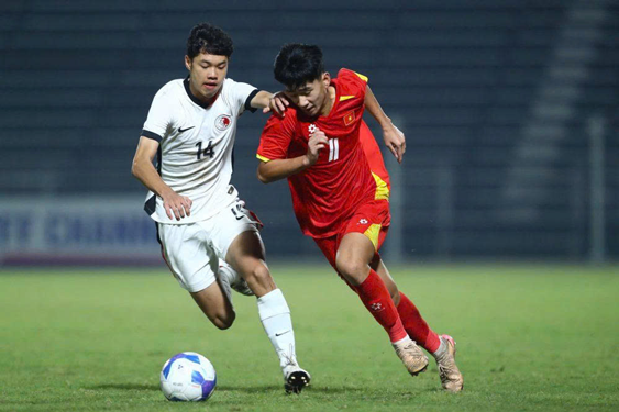 U17 Việt Nam (phải) nhiều cơ hội giành vé dự vòng chung kết U17 châu Á 2026 (Ảnh: VFF)