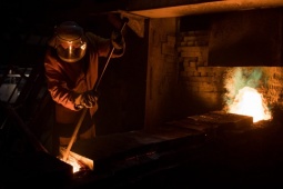 Đổ xô đầu tư vào nhà máy tinh luyện đồng 1,7 tỷ USD: Dư cung toàn cầu sắp chấm dứt?