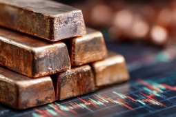 Giá đồng lập kỷ lục mới: Điều gì khiến thị trường toàn cầu hỗn loạn và lo ngại thiếu hụt?