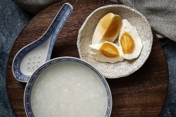 3 kiểu ăn sáng âm thầm gây hại thận