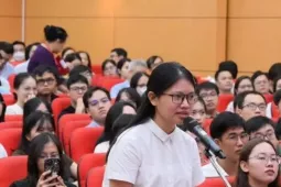 Siết đào tạo ngành y