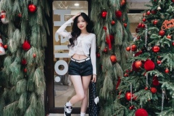 Du lịch - Xếp hàng chụp ảnh Noel ở con ngõ dài 100 m mang phong cách Hàn Quốc