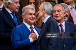 Bóng đá - Laporta công kích Perez: Real Madrid mắc chứng cuồng Barcelona